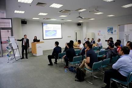 巴斯特的极致天窗工艺新葡京网上赌场遇见伟(图8)